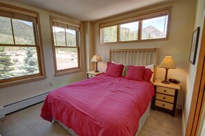 Condo, Multiple Beds, Mountain View (Silver Mill 8234) | 1 bedroom, laptop workspace, iron/ironing board, free WiFi