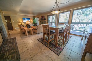 特色公寓客房, 2 間臥室, 露台, 庭園景 (Wild Irishman 1043) | 外觀