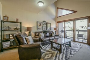 プレミアム コンドミニアム 2 ベッドルーム バルコニー マウンテンビュー (Oro Grande 413) | 外観