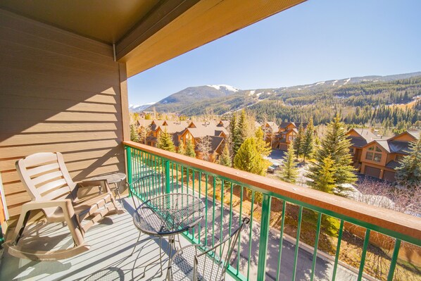 Deluxe Condo, 4 Bedrooms, Balcony, Mountain View (Gateway Lodge 5099) | Exterior - Gateway Lodge 5099 by SummitCove Vacation Lodging (Keystone)