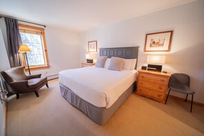 Condo, Multiple Beds, Resort View (Dakota Lodge 8455) | 2 bedrooms, individually decorated, individually furnished, desk