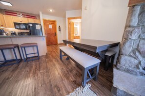 Condo, Multiple Beds, Resort View (Dakota Lodge 8455) | Dining room