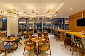 Restaurant - Hyatt Place Macae (Macaé)