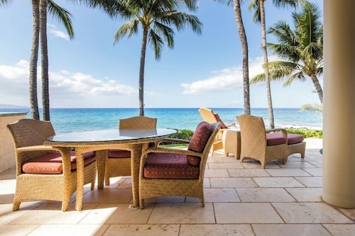 DISCOUNTED AUGUST SPECIAL Oceanfront Private Home