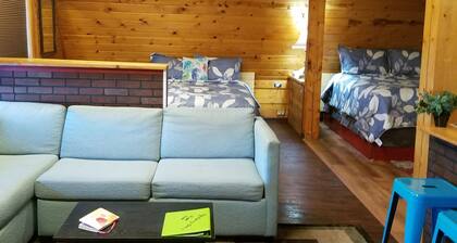 Mooseberry Cabin