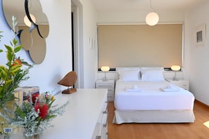 3 bedrooms, in-room safe, iron/ironing board, free WiFi
