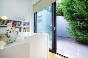 冰箱、微波炉、烤箱、炉灶