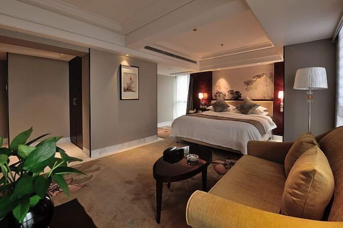 1 habitación, minibar, caja de seguridad en la habitación y escritorio