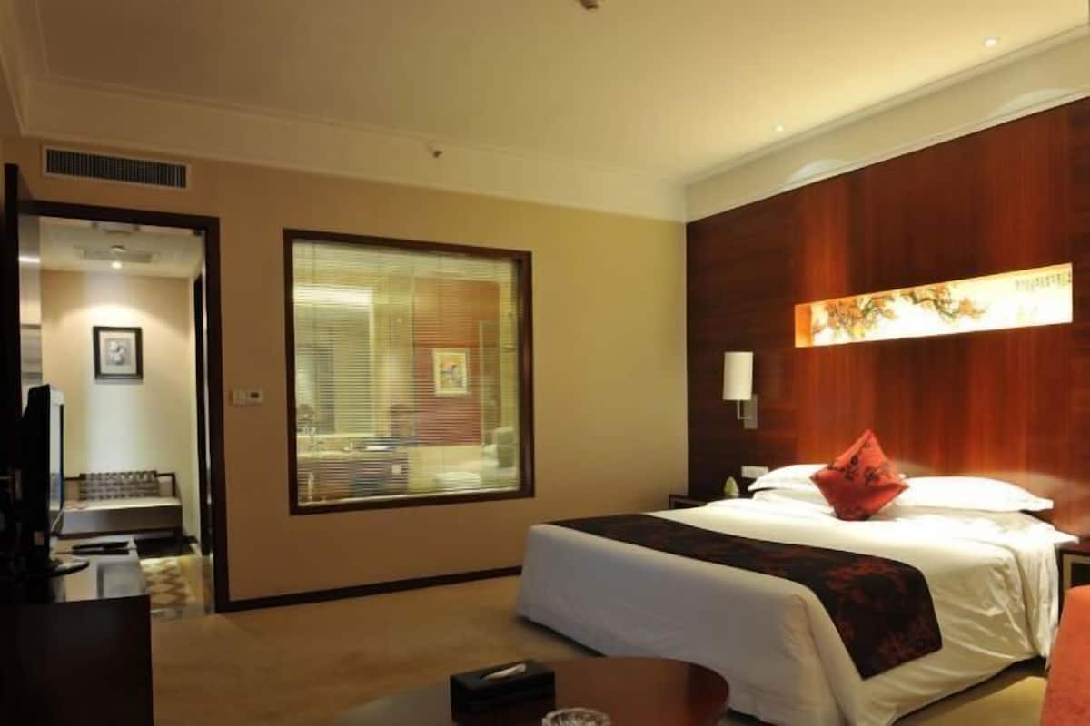 1 Schlafzimmer, Minibar, Zimmersafe, Schreibtisch