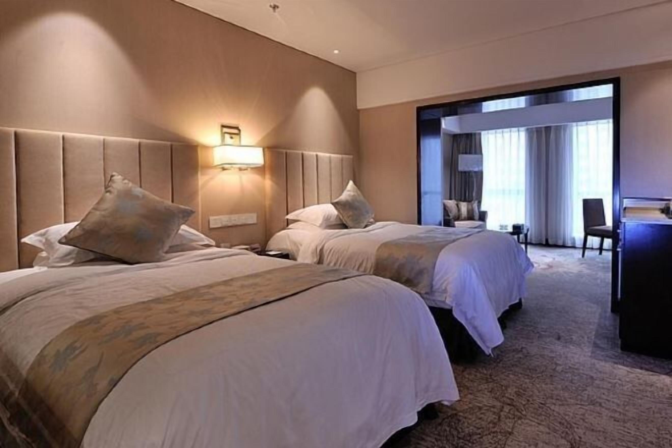 1 soverom, minibar, safe på rommet og skrivebord