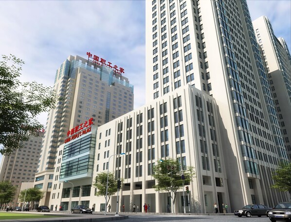 China Pearl Palace offers stunning city views from its modern high-rise building.