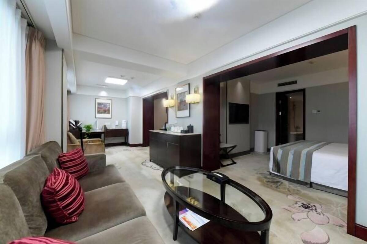 1 habitación, minibar, caja de seguridad en la habitación y escritorio