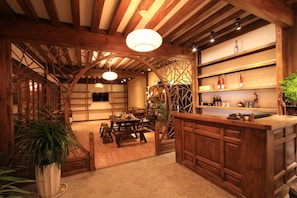 Lobby - Village Green Inn (Lijiang)