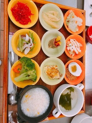 Breakfast area - Tudor Dynasty (Shoufeng)