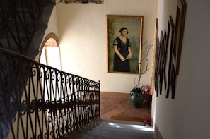 Interni