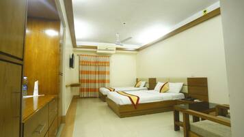 In-room safe, desk, soundproofing, free WiFi