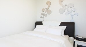 Blackout curtains, free WiFi - Hae Hotel Jeju (Jeju City)