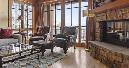 Outpost: Crystal Springs 301 - AC & Next To Tram!