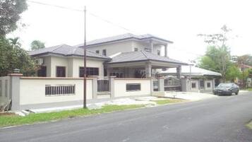 Majoituspaikan sisäänkäynti