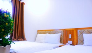 Minibar, bureau, système d’insonorisation, accès au Wi-Fi (inclus)