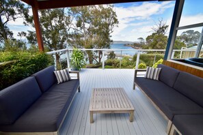 3 Bedroom House Oceanfront | Balcony - Gypsy Rest (Primrose Sands)