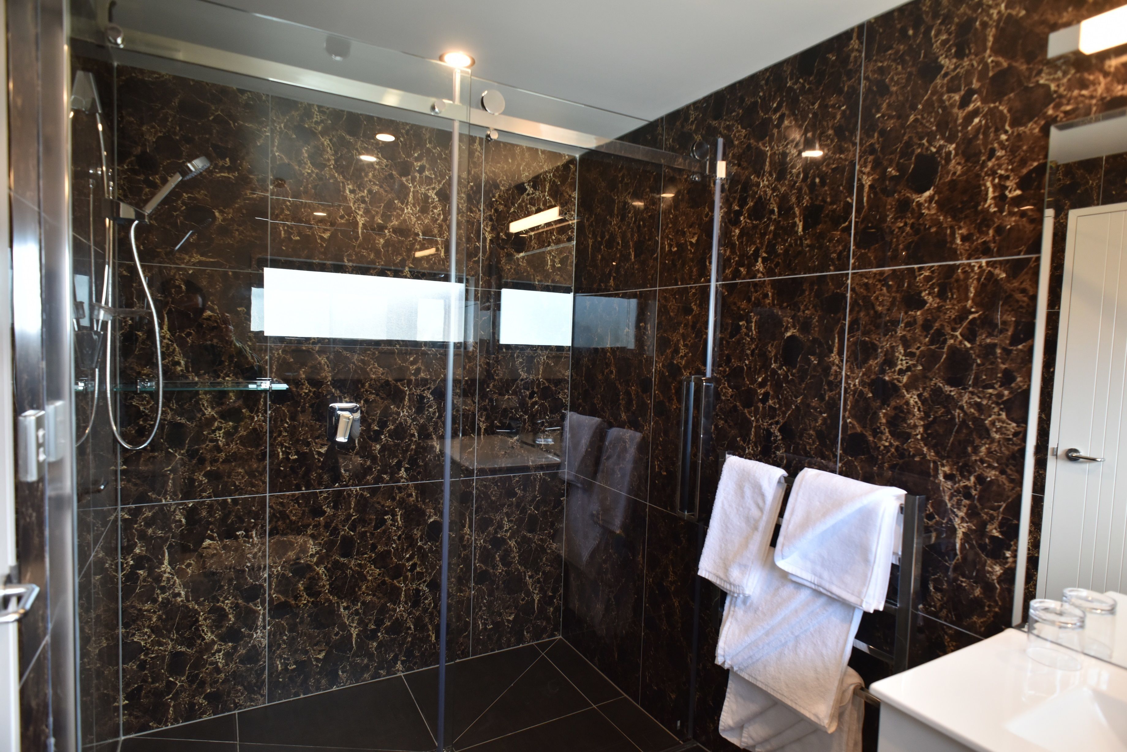 Foto - Bealey Plaza Motel