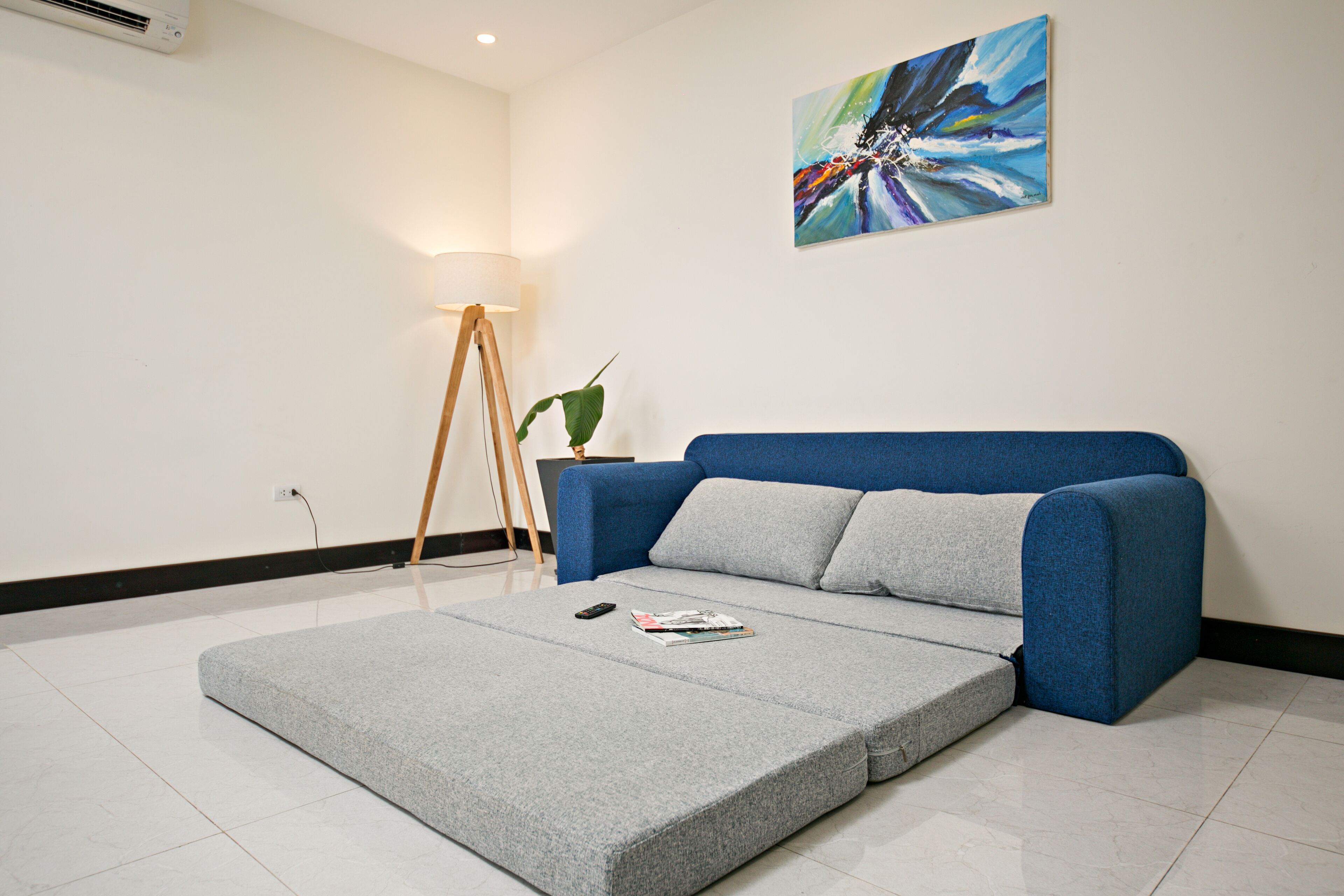 premium double room, city view | living area