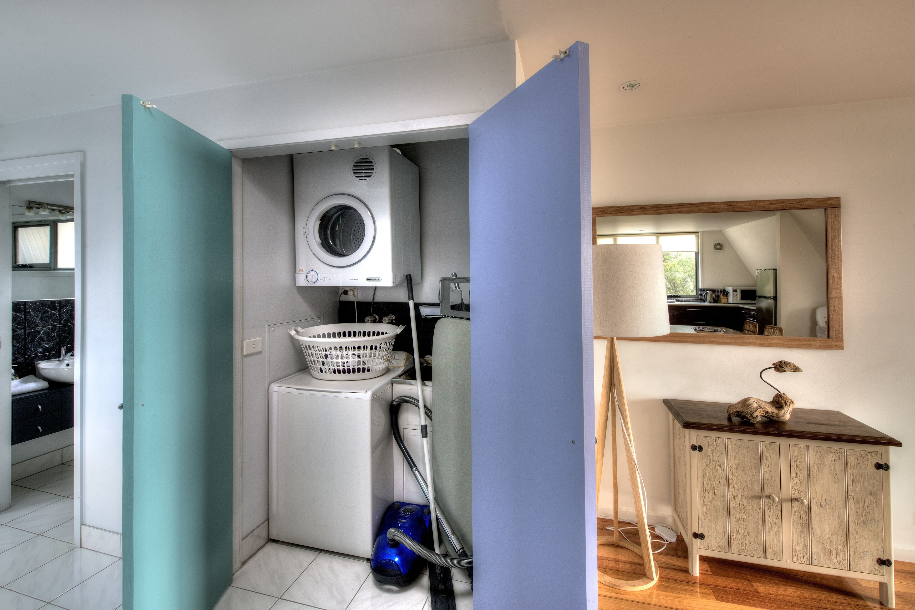One Bedroom House with stunning Ocean Views | Laundry