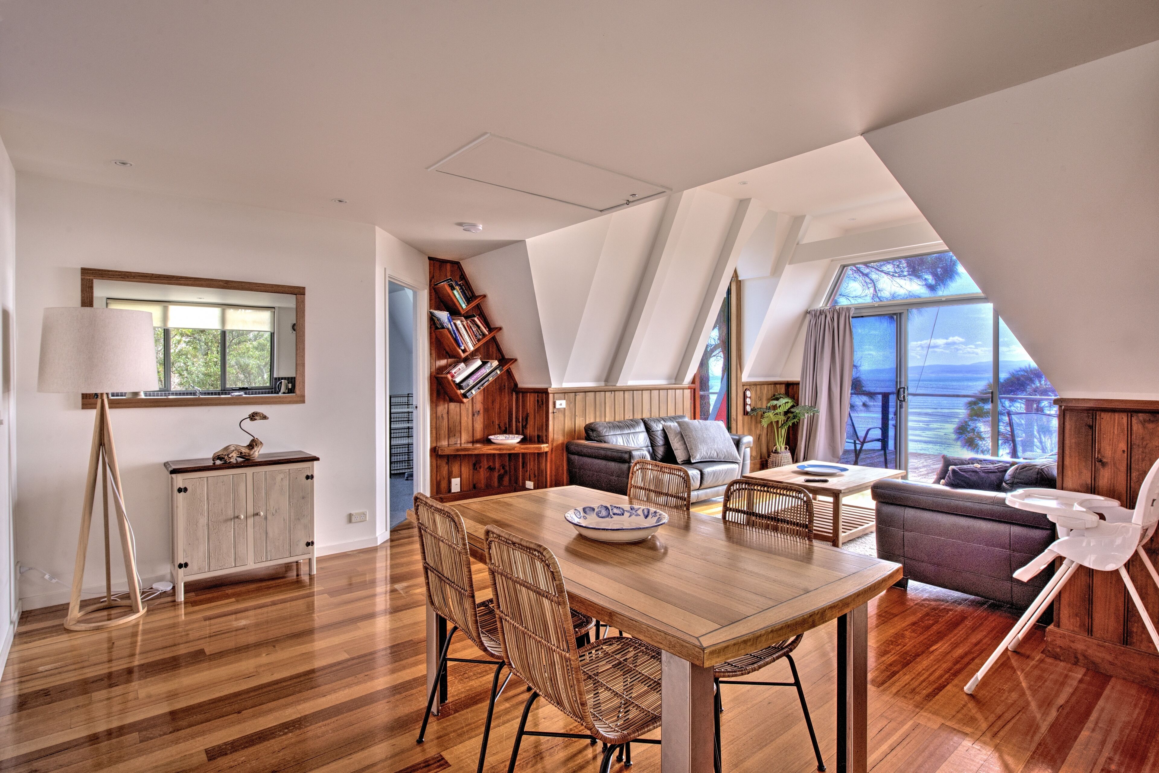 One Bedroom House with stunning Ocean Views | In-room dining