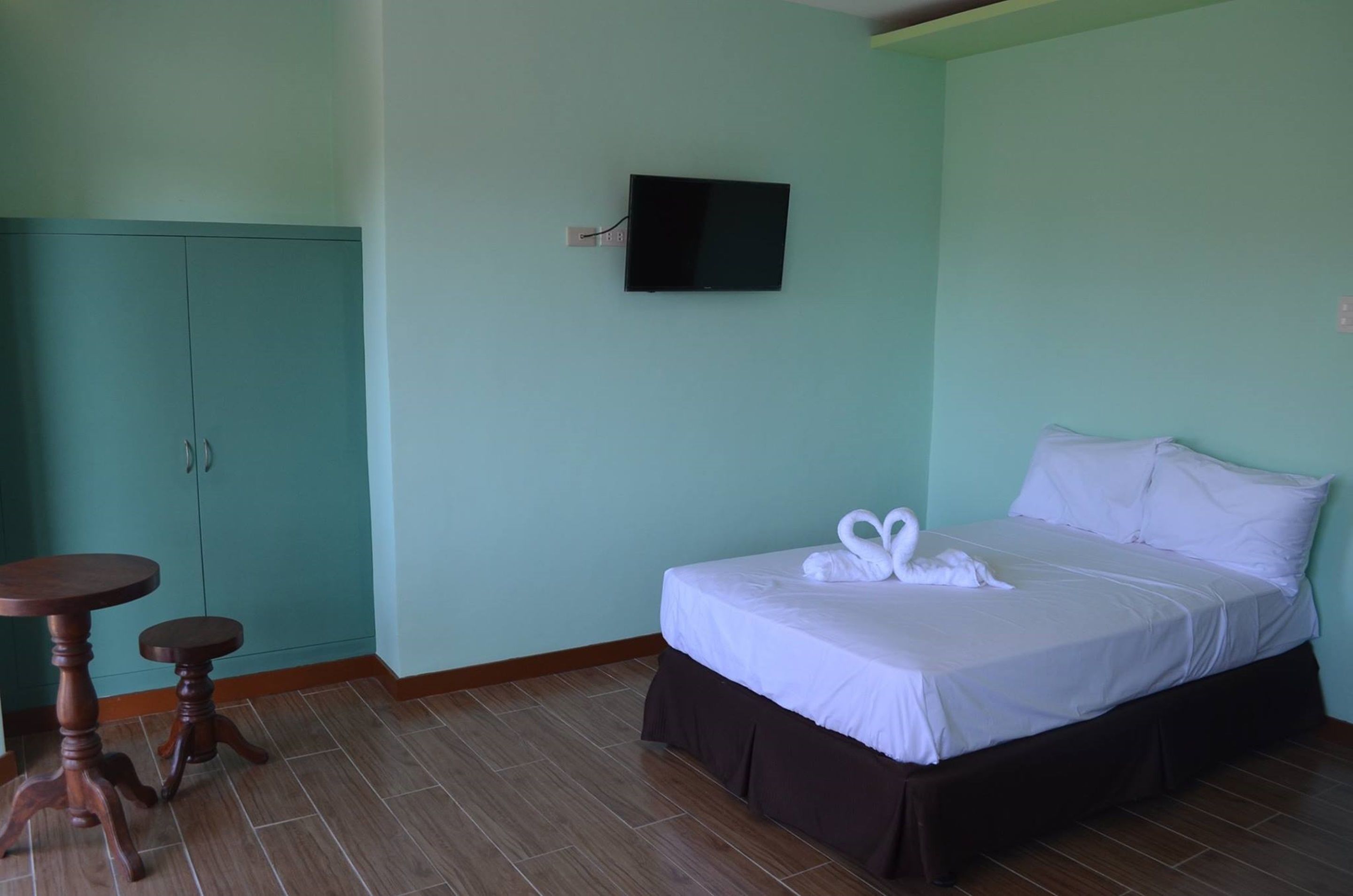 Desk, rollaway beds, free WiFi, bed sheets