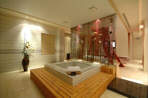 高級雙人房 | 按摩浴缸