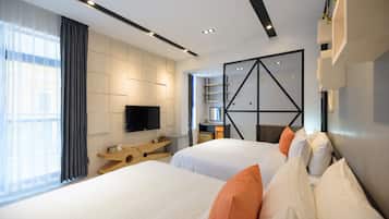 Superior Quadruple Room | Individually decorated, desk, blackout drapes, rollaway beds