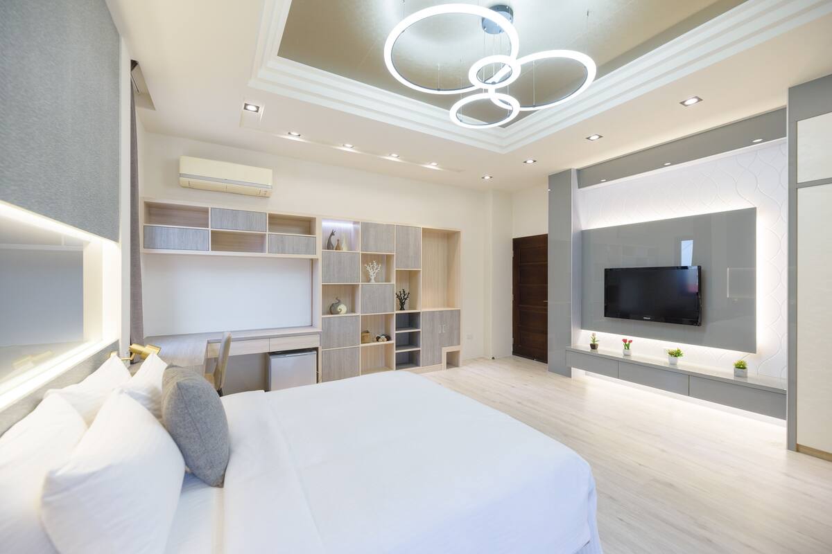 Standard Quadruple Room | Desk, blackout drapes, rollaway beds (surcharge), WiFi (free)