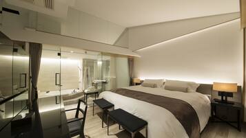 Penthouse (West) | Selimut bulu angsa, brankas, dan tirai kedap cahaya