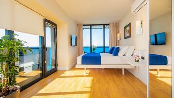 Panoramic Suite, Kitchen, Sea View | 1 bedroom, Egyptian cotton sheets, premium bedding, memory-foam beds