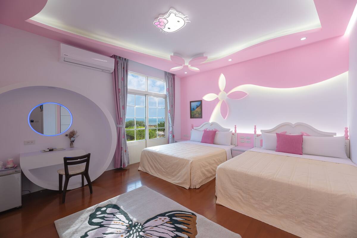 Standard Quadruple Room, Beach View (Seven)