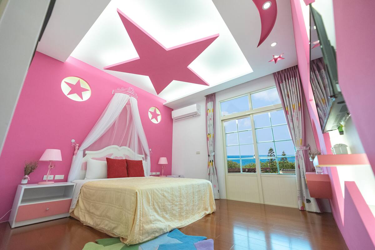 Standard Double Room, Beach View | Interior