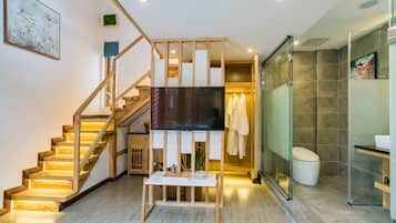 Duplex Suite with Garden View | Room amenity