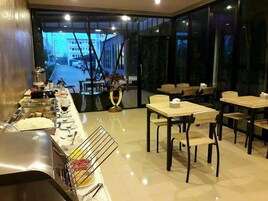 Desayuno inglés diario (THB 150.00 por persona)