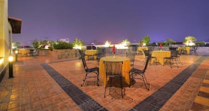 Hotel Chanakya