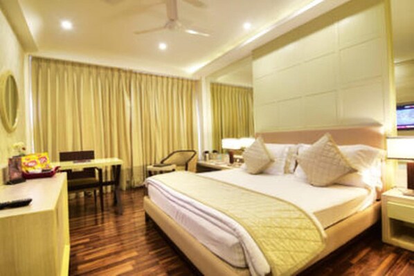 Desk, free WiFi, wheelchair access