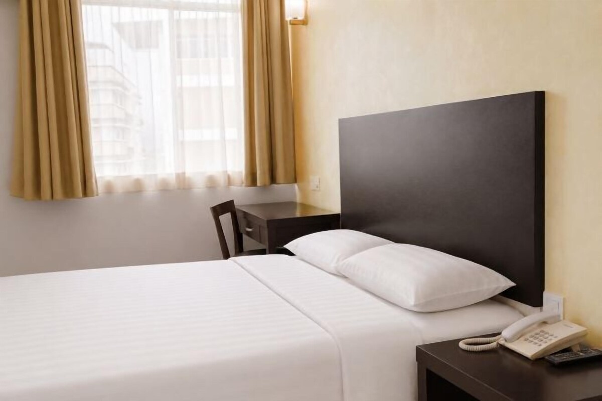 Zimmersafe, Schreibtisch, Bügeleisen/Bügelbrett, kostenloses WLAN