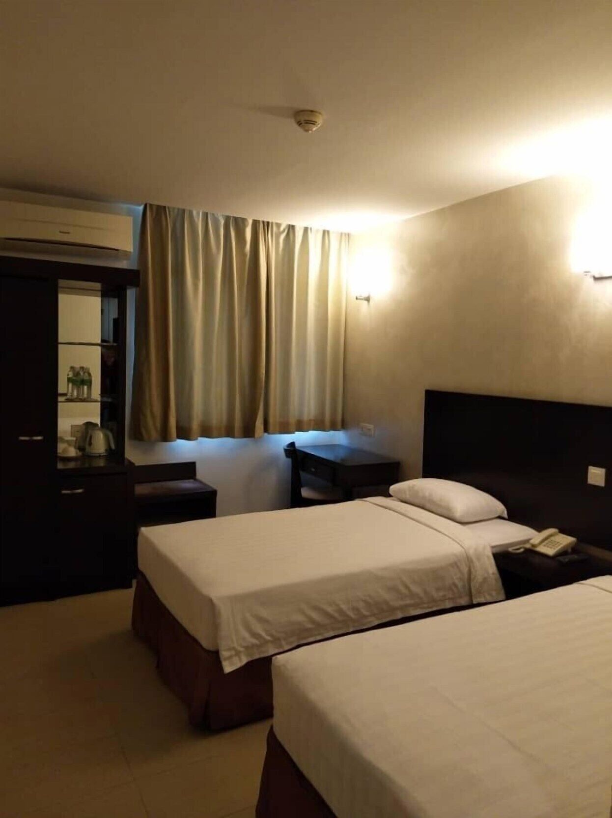 In-room safe, desk, iron/ironing board, free WiFi