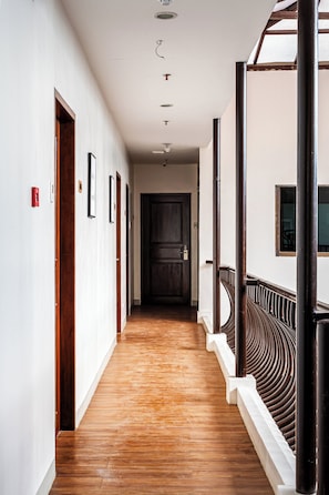 Hallway - Kiwi Hotel (Cebu City)