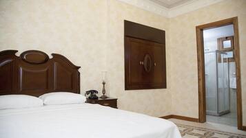 Minibar, caja de seguridad en la habitación y wifi gratis