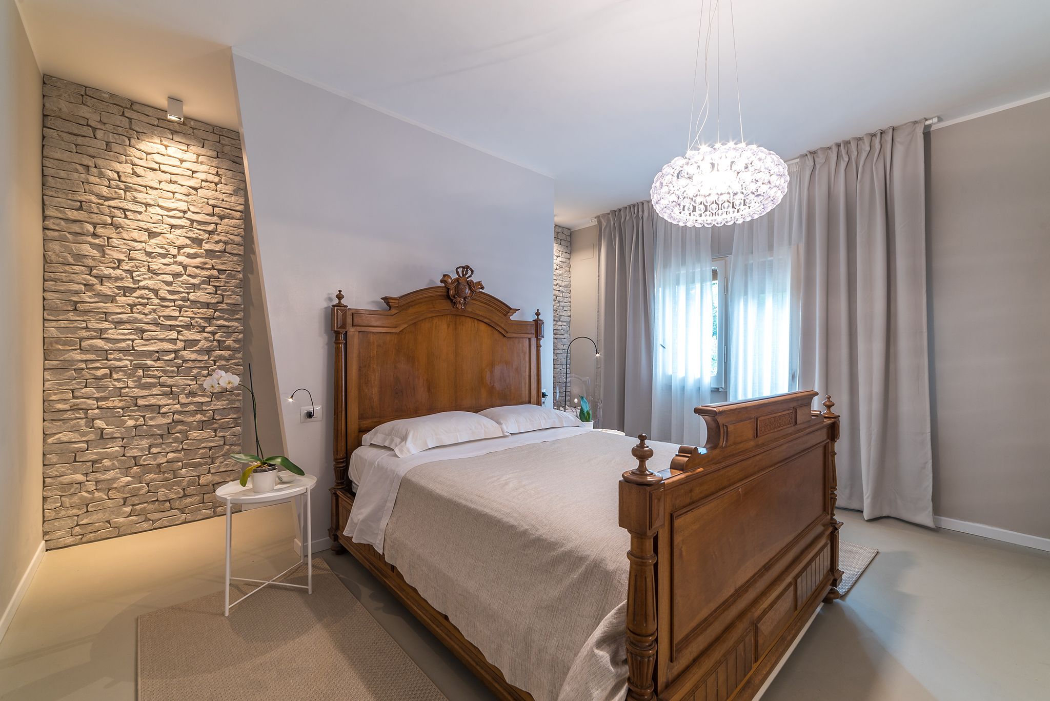 Minibar, bureau, Wi-Fi gratuit, draps fournis