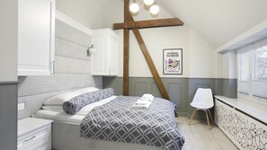 아파트 | 3 개의 침실, 고급 침구, 다리미/다리미판, 유아용 침대