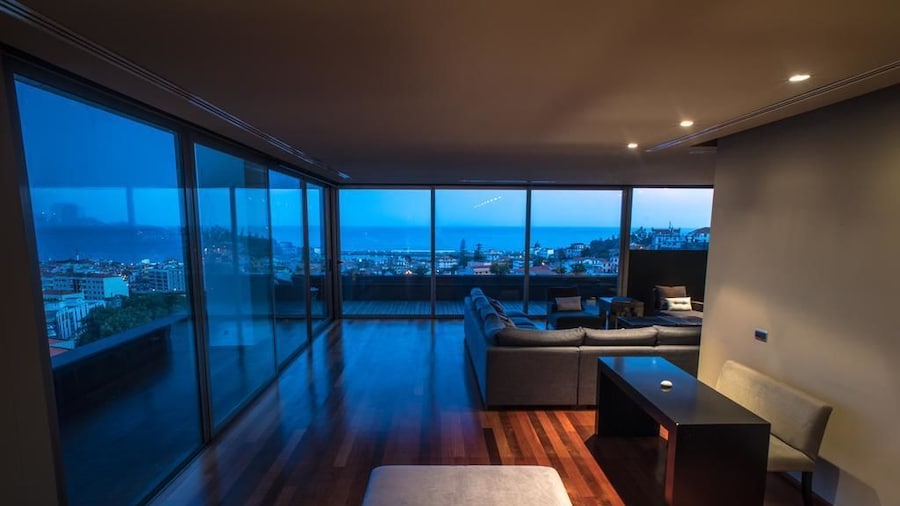 ARTS IN Penthouse Apartments Til Sol