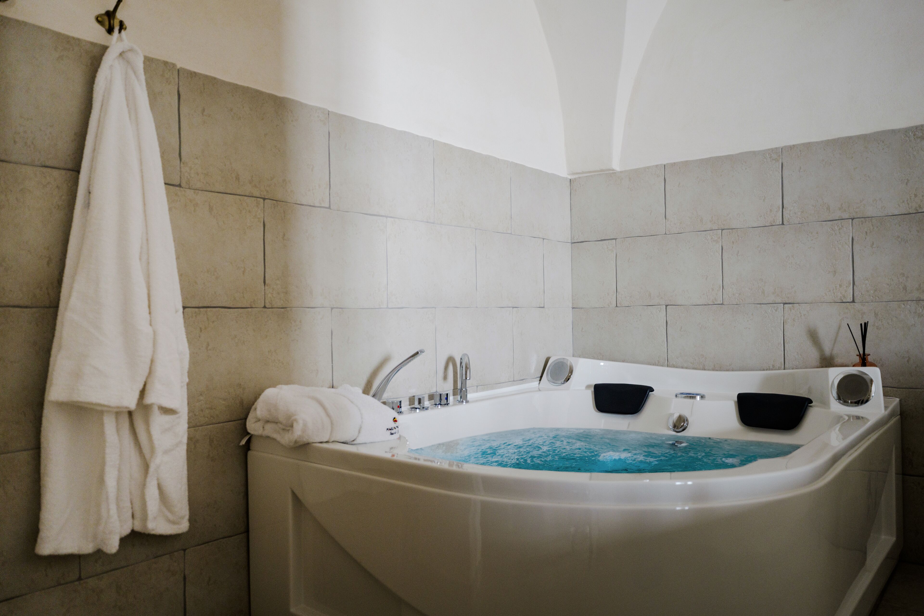 Junior-Studiosuite | Eigener Whirlpool