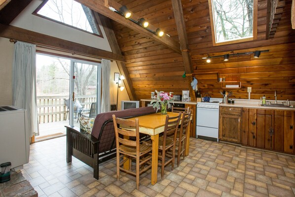 Standard Cottage, Private Bathroom, Lake View (A-Frame Pawpaw Cottage) | Interior